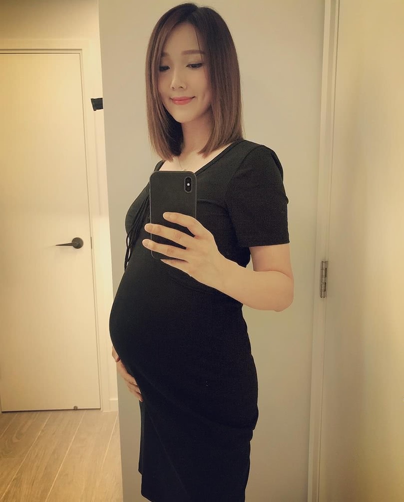 李亚男晒孕照称带女儿去听音乐会,宝宝喜欢听音乐!