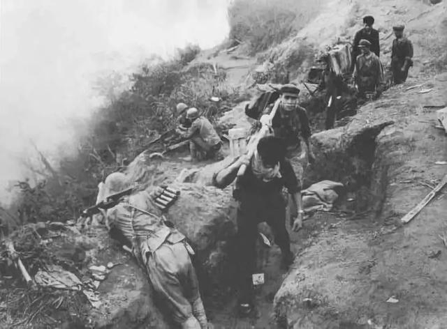 解放军为何要练400米障碍跑?这里面大有讲究