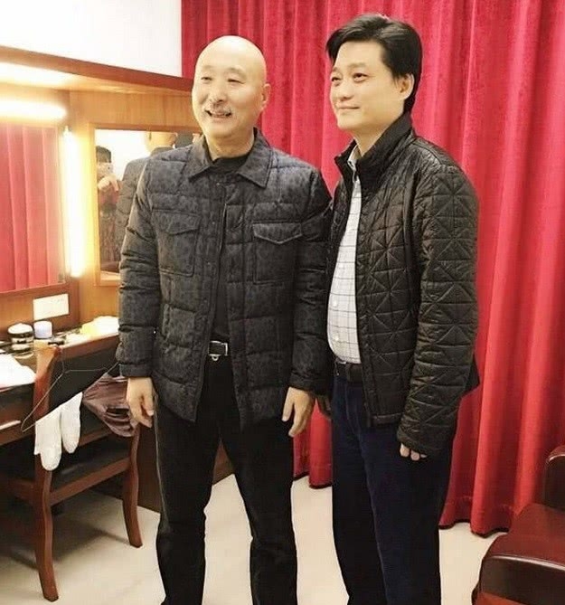 陈佩斯录视频亮相，64岁的他连胡子都白了，崔哥留言喊他兄弟