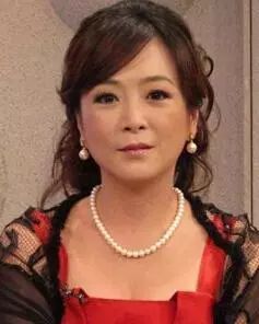 被前任当众家暴、为现任跳楼，最美如萍的感情也太坎坷了