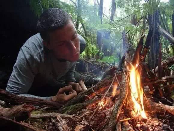 因为现在处于非常和平的时代,生活安逸的人们也开始寻求起了刺激精彩