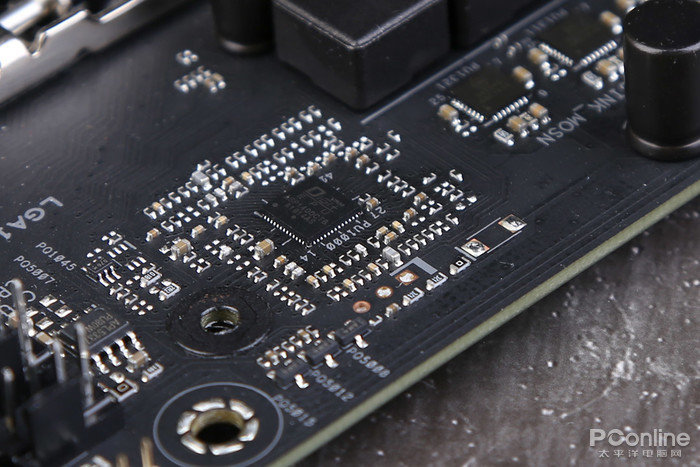 华硕ROG STRIX Z390-E GAMING主板评测：极致电竞 炫光图腾