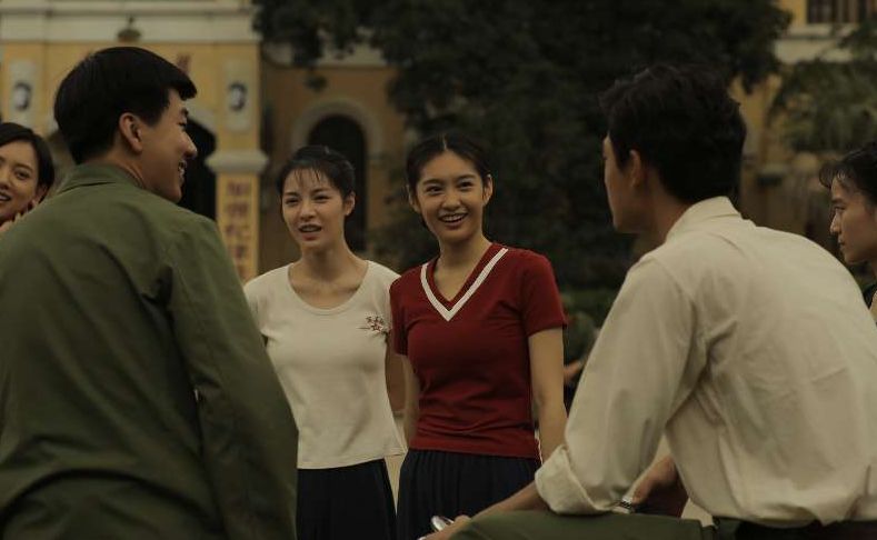 《芳华》中的十八线女配恋上超级富二代被指定演女一，孙怡No.2？