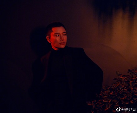 贾乃亮发文“一个人”后再更博，配文很有深意