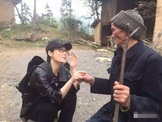 袁立再谈尘肺病人：他们不应该在农村的角落等死，我们要伸出援手
