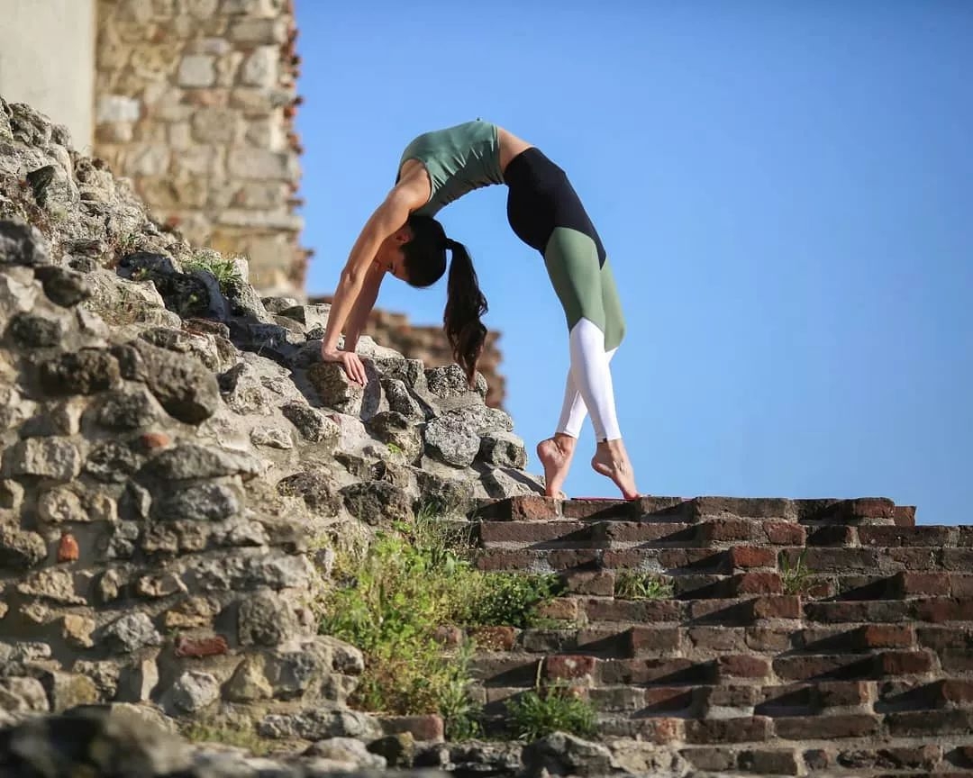 健身房,游泳馆,在家练瑜伽,3个条件只要练对任