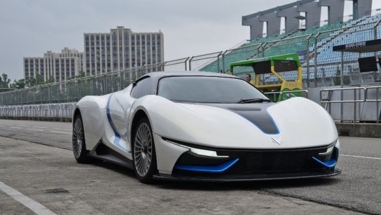 高科技加持 探秘“加速先手”纯电动汽车