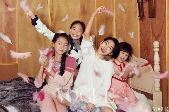小S女儿新照靓过妈妈！这位明星因女儿被群嘲，想出国隐退
