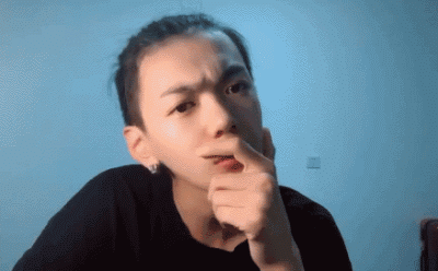 颜值吹上天的王思聪弟弟本尊竟然长这样？照骗拆穿现场一言难尽…