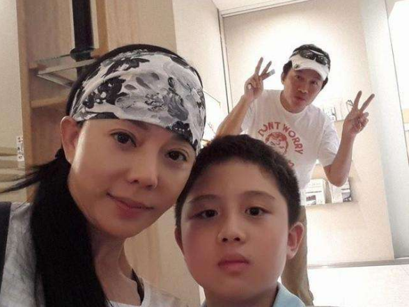 儿子获释返台狄莺情绪异常激动 孙安佐却是满脸淡然