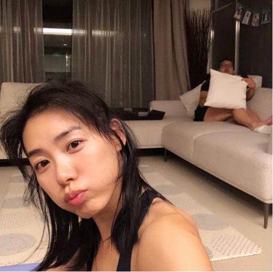 女星产后兼顾家庭事业压力大险崩溃 气到离家出走！