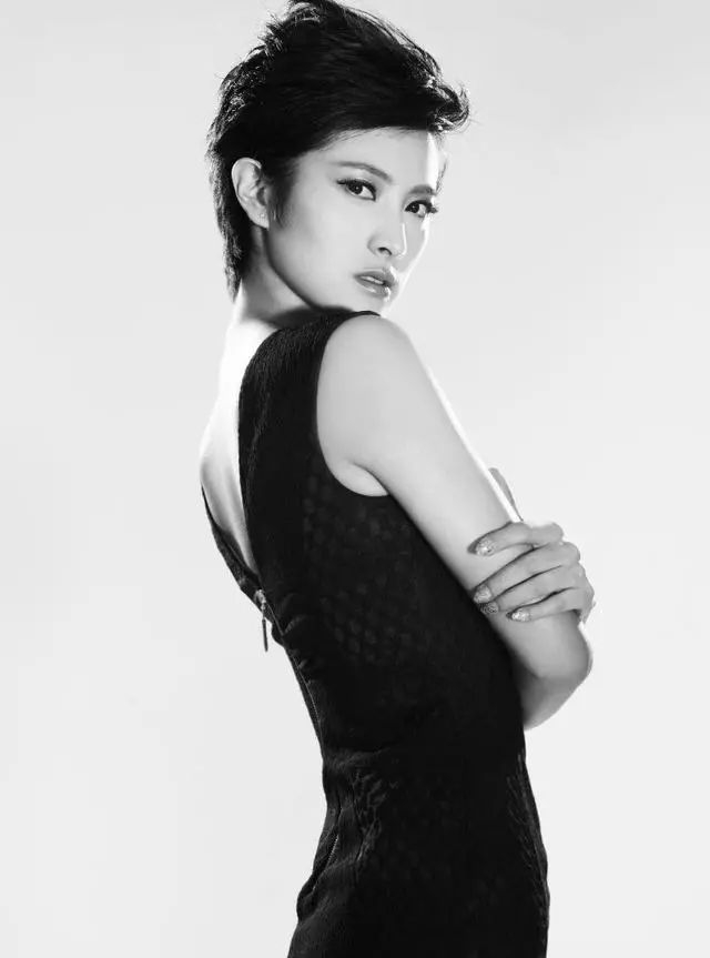 又复出了，已经隐婚生子！但没人知道她老公是谁