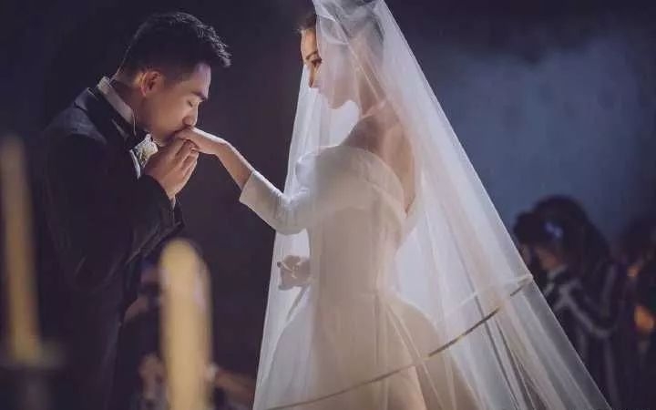 真是奉子成婚?她怀孕5个月,圈内好友催生?工作室都不敢否认