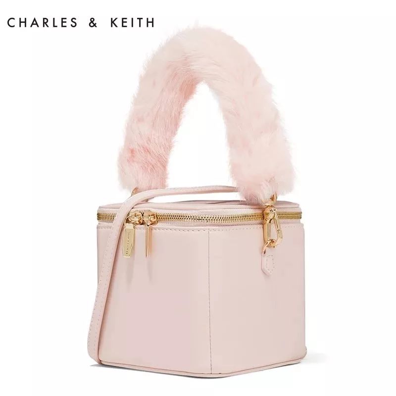 30件冬季必备毛绒绒单品，既能保持温度也能拥有风度！