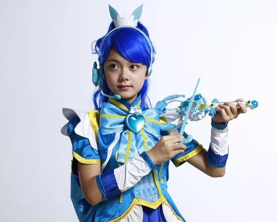 把关晓彤比下去了，新国民闺女身价7个亿，马上要爆红