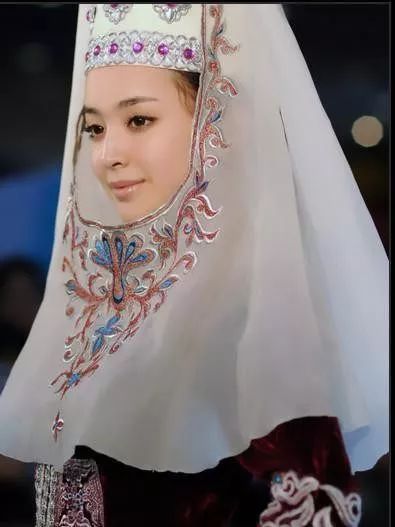 只要在INS上发想整形就有土豪排队送钱，但是仅局限于这个部位！