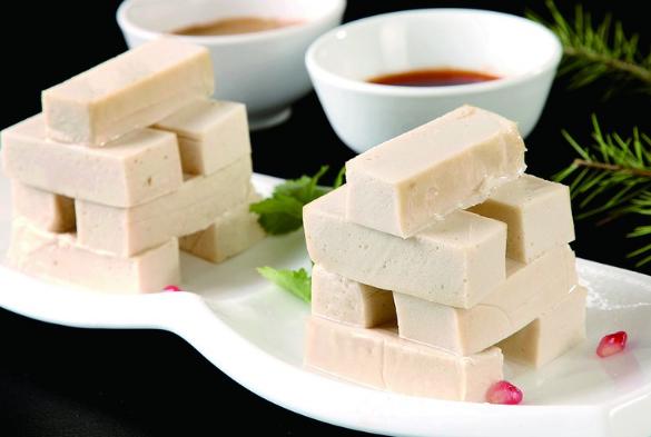 河南小伙创业开豆腐店，成功做出了自己的特色品牌