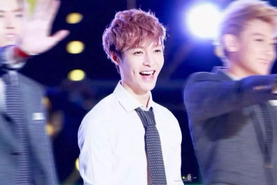 张艺兴，你清醒一点！