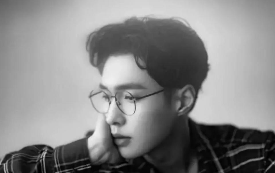 张艺兴，你清醒一点！