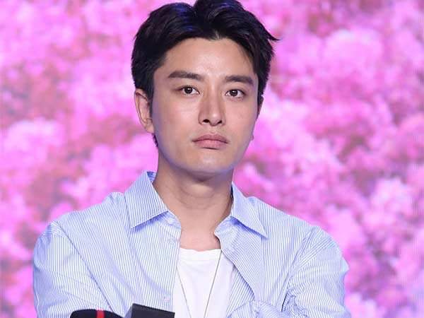 贾乃亮深夜发文控诉不公，全文不再提起李小璐，希望大家放过他