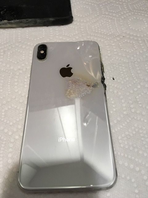 这么快就有情况:首台iPhone XS Max自燃
