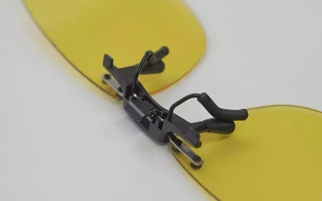 戴上它虐杀所有远光狗,晚上开车看得更清楚 | 最生活