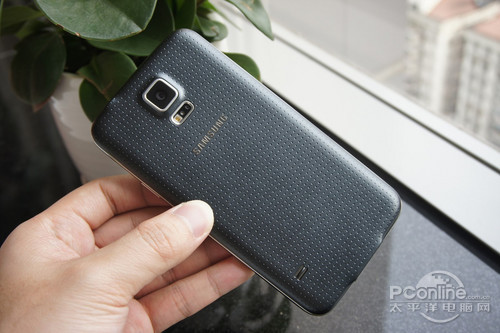 首款后置四摄手机问世，三星带来拍照新体验