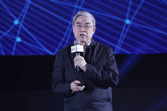 院士邬贺铨：人工智能的魅力是“永远在路上”