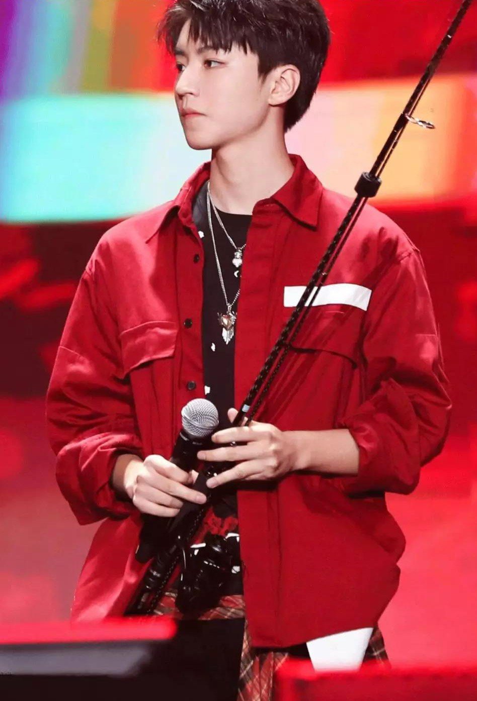 50岁蒋雯丽穿红色像20!红色穿搭唐嫣甜美佟丽