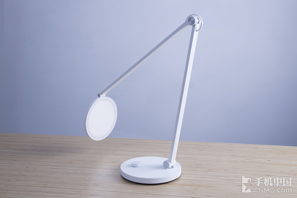 米家台灯Pro今日开售 米家/HomeKit无频闪仅售349元