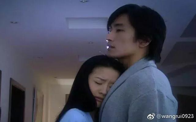 52岁车仁表近照曝光,发量感人身材还有肌肉,15岁养女比董洁还美