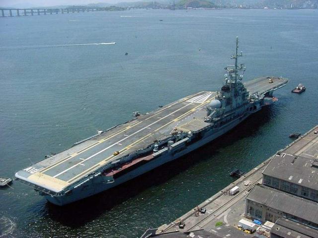 军舰退役后怎么处理?美国封存航母当博物馆,中国改成渔政船