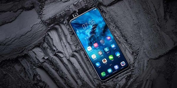 vivo X25/OPPO R19齐曝光 升降摄像头/光学屏幕指纹