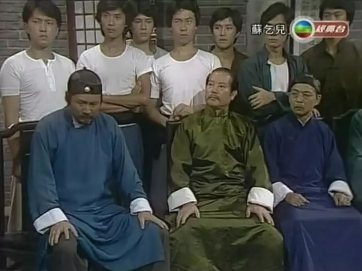 论龙套演员的艰难,周星驰无疑感触更深.