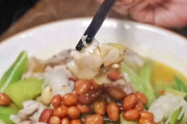 牛蛙居然是国宴菜?听听无锡老吃货的牛蛙情结|一怪食志
