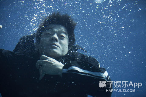 让人头皮发麻、极其反胃的画面，胆小者慎点...