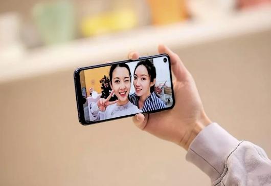 谁说没有仙女标配的手机?三星A8s独角精灵版让你仙气十足!