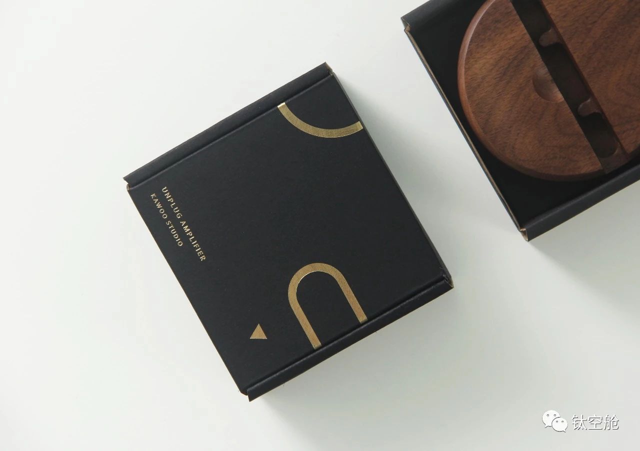 “逃回”北上广的第一天耳朵怀孕了，万人追捧的小怪兽原木音箱，无需插电，纯粹原声｜小话题