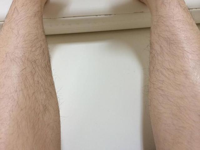 为什么男生们的腿毛浓密程度各有不同?有关专家给出以下答案