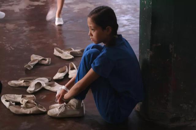 蒋雯丽自编自导的女性文艺电影,催的不仅是泪,更是翻涌的回忆