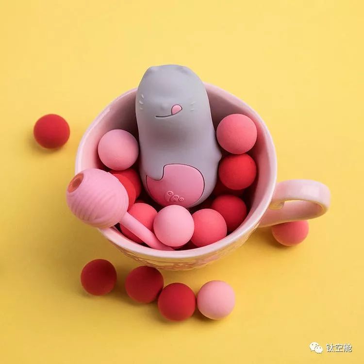 姑娘们，请坐好，本喵带你极速飙车，请注意！这不是开往幼儿园的车 | 精分剧场