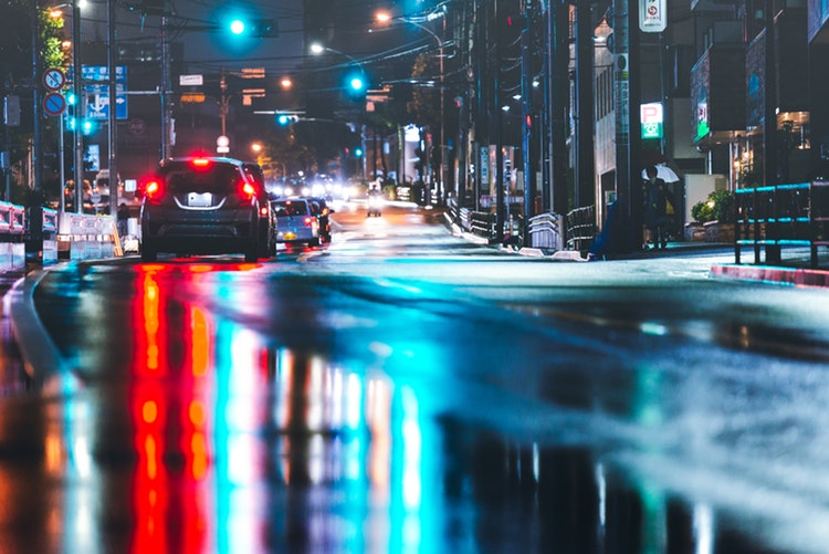 科三路考灯光考试口诀 夜间通过超越【远近交替】 会车跟车直行