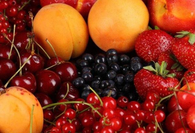 水果食用时间表,吃对了才会营养加倍!但要避开吃水果减肥误区!