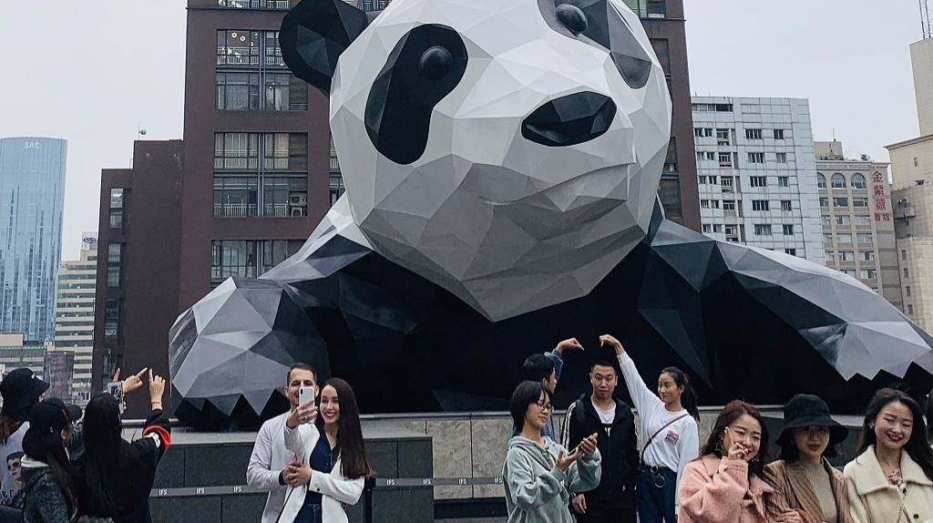 【虎嗅早报】人人车：“成都40亿”是政府搭台协助，非直投​；抖音海外版因收集儿童数据被罚