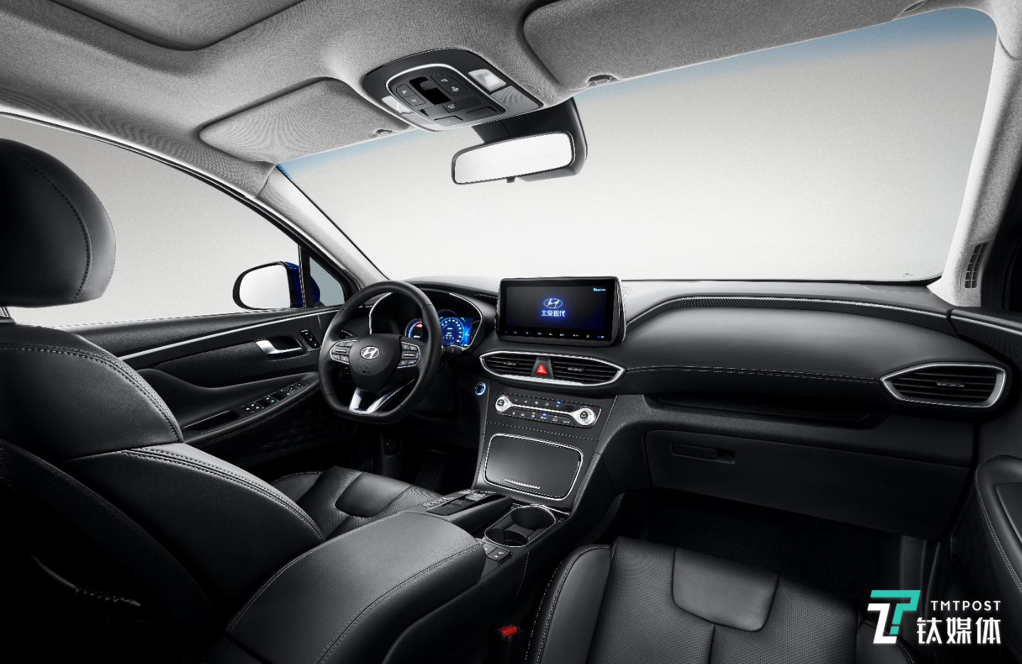 通过指纹让车更懂你，北京现代第四代胜达的黑科技 | 一线车讯