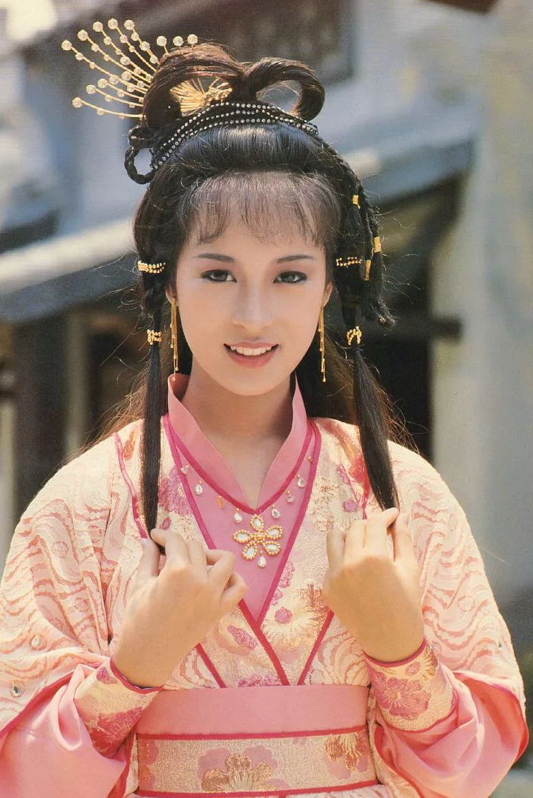 倚天屠龙记又翻拍?呵,这炒了12遍的冷饭!