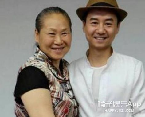 还记得《炊事班的故事》里的小毛吗？他现在长这样啦