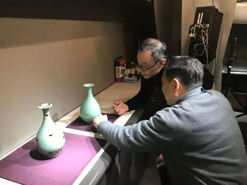 中国工艺美术大师向日本陶瓷美术馆捐赠青瓷作品__凤凰网