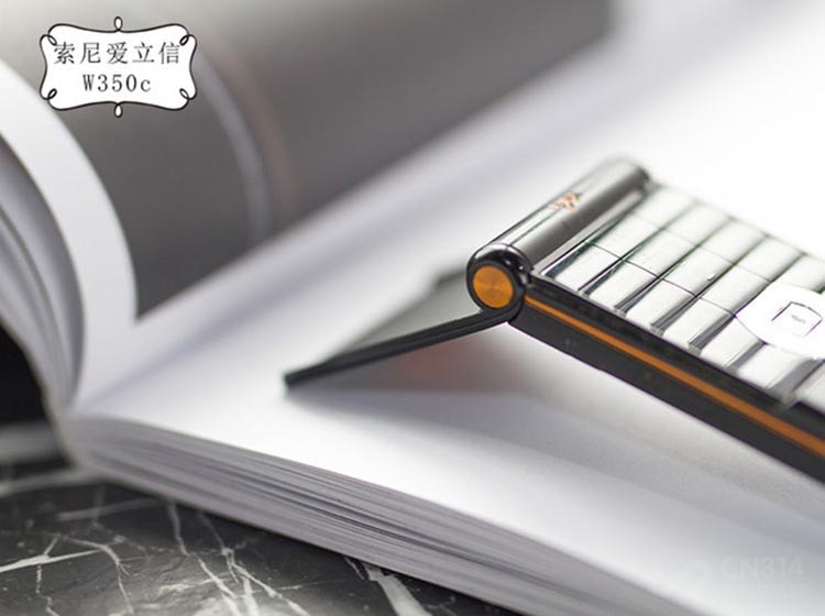 索尼爱立信W350c 索尼爱立信W350c