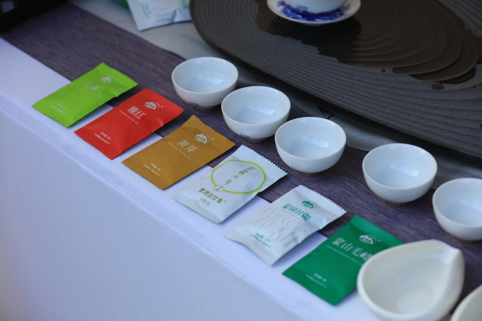 蒙顶山茶“霸占”成都宽窄巷子，带来满溢茶香的春天问候